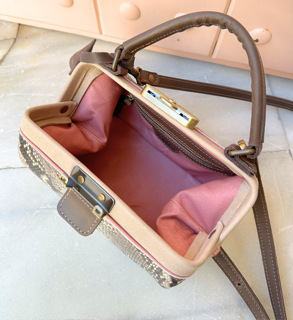 Dream Brown / Beige Snake