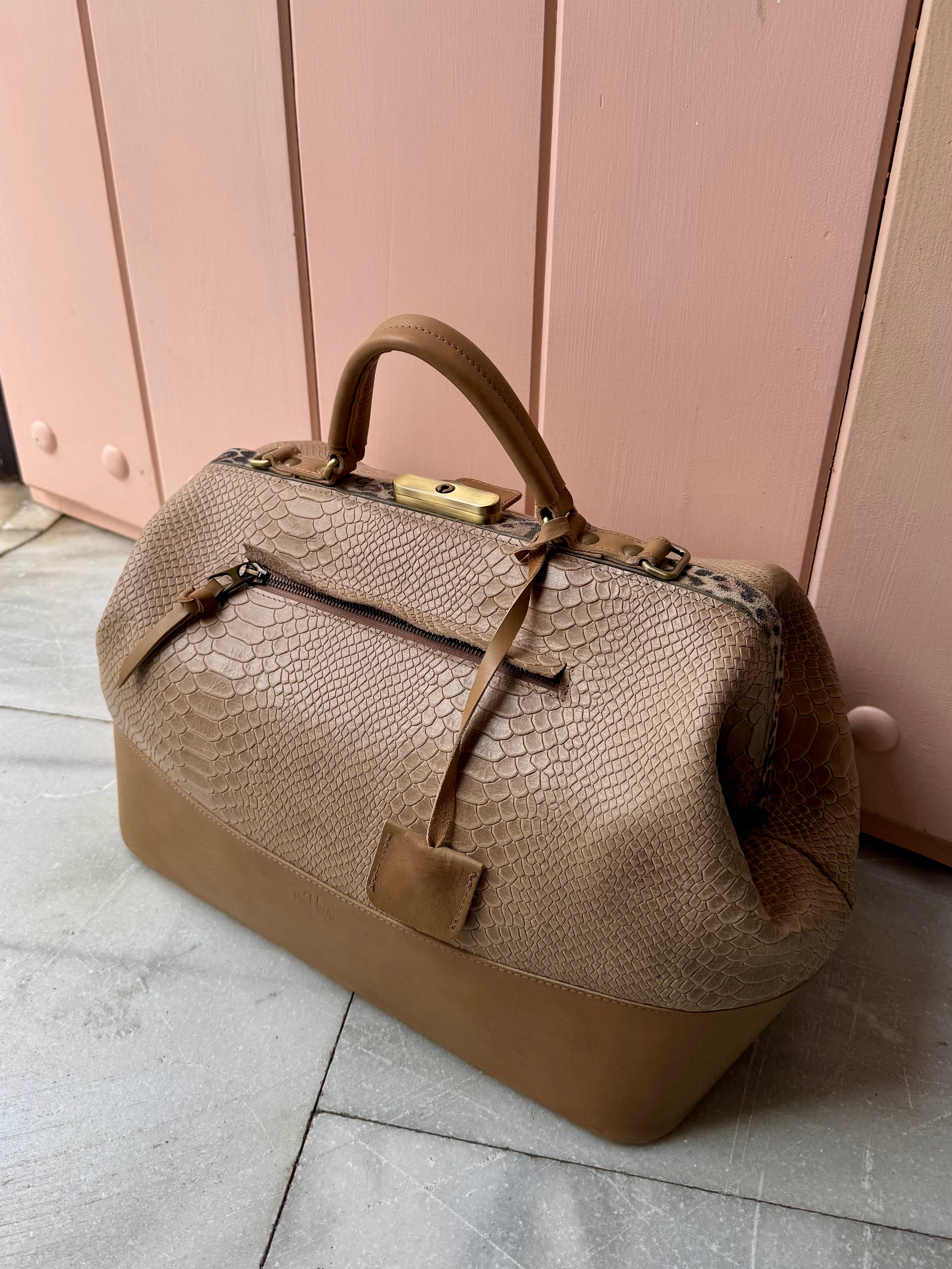 Original Sand Snake Camel Distressed