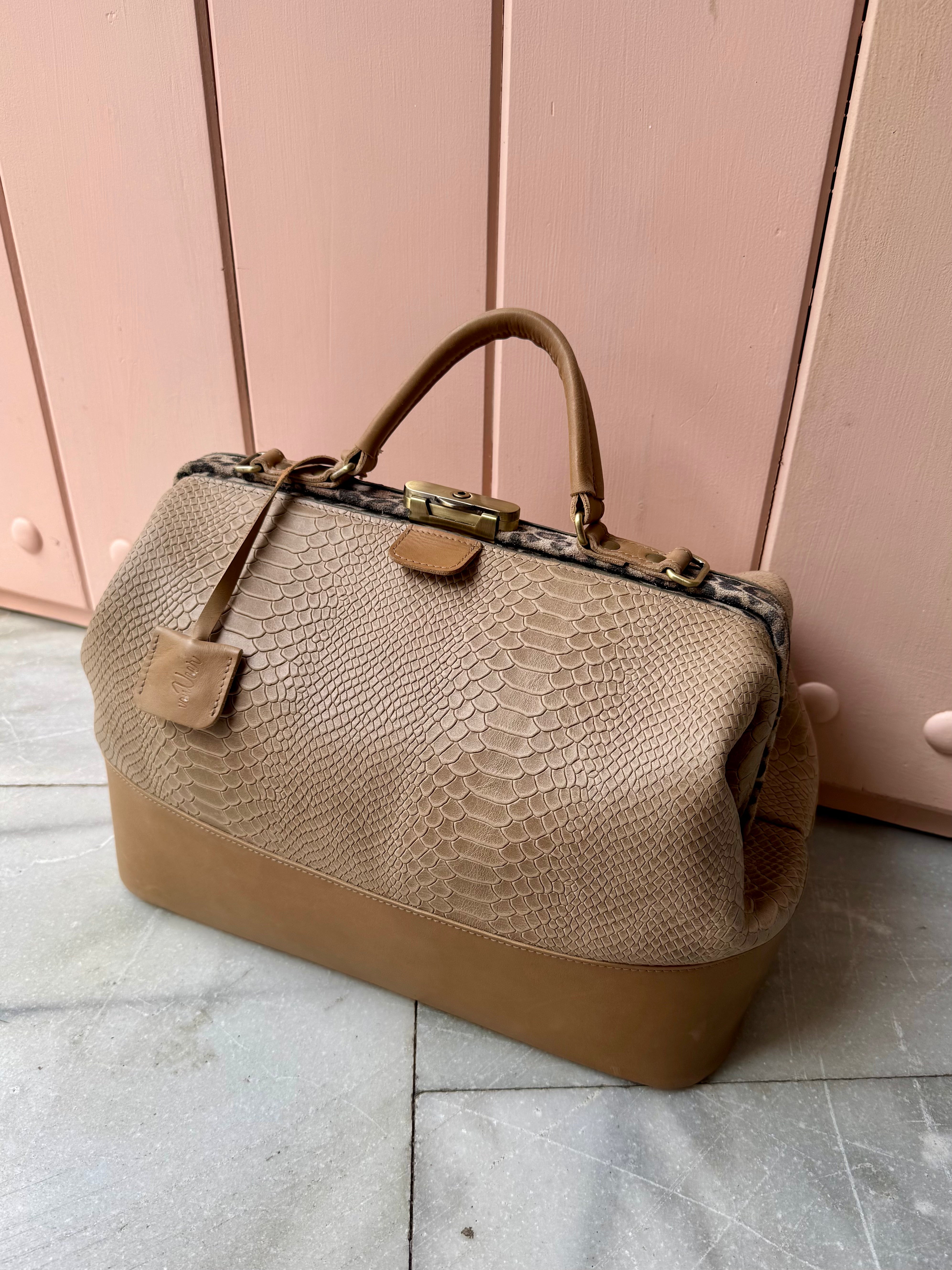 Original Sand Snake Camel Distressed